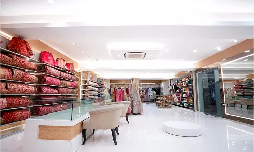 3-Year-Old Girl Dies After Glass Door Falls