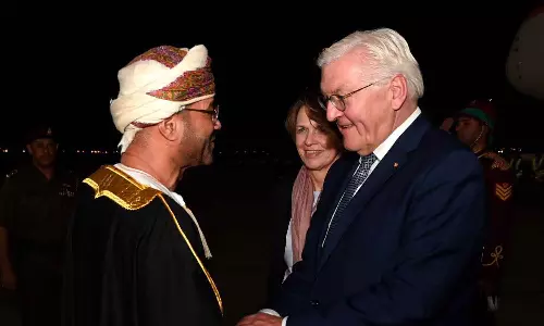 German President receives warm welcome in Oman