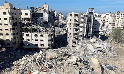 Israel bombards Gaza after ceasefire ends