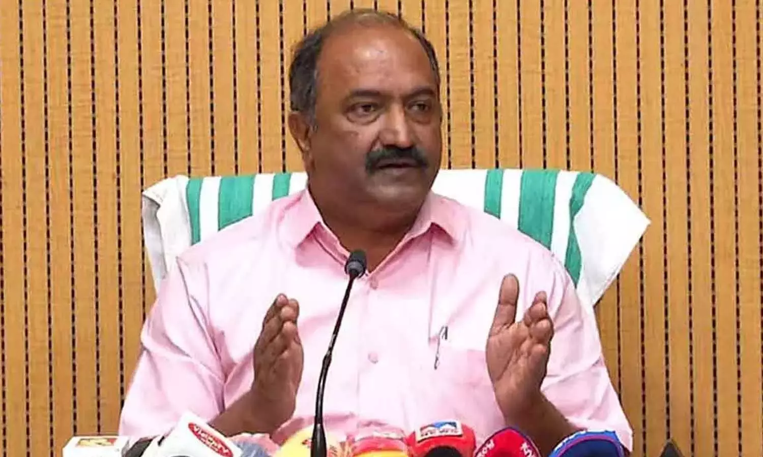 The Finance Minister said that the Center has again cut the IGST share