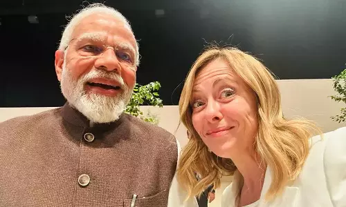 നല്ല സുഹൃത്തുക്കൾ; മോദിയുമൊത്തുള്ള സെൽഫി പങ്കുവച്ച് ഇറ്റാലിയൻ പ്രധാനമന്ത്രി ജോർജിയ നല്ല സുഹൃത്തുക്കൾ; മോദിയുമൊത്തുള്ള സെൽഫി പങ്കുവച്ച് ഇറ്റാലിയൻ പ്രധാനമന്ത്രി ജോർജിയ