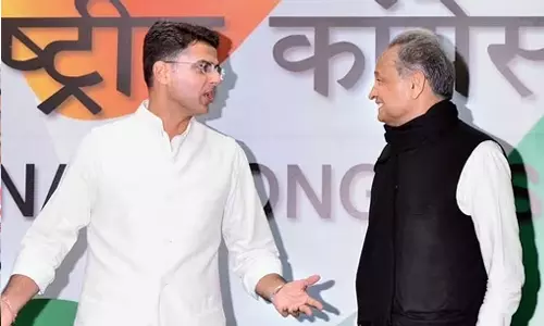 തമ്മിലടി തിരിച്ചടിച്ചോ? രാജസ്ഥാൻ കൈവിടുന്നു; ആഘോഷം തുടങ്ങി ബി.ജെ.പിക്കാര്‍