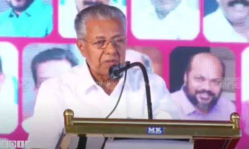 കോൺഗ്രസ് ഒറ്റക്ക് നിന്നാൽ ബി.ജെ.പിയെ പരാജയപ്പെടുത്താൻ സാധിക്കില്ല: പിണറായി വിജയൻ