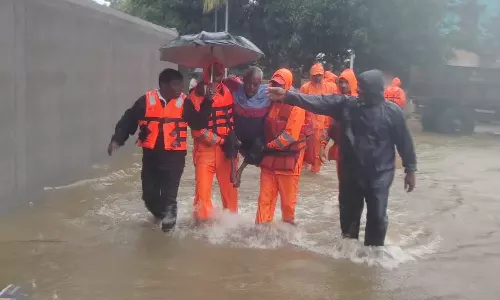 Cyclone Michaung; Heavy rain lashes chennai