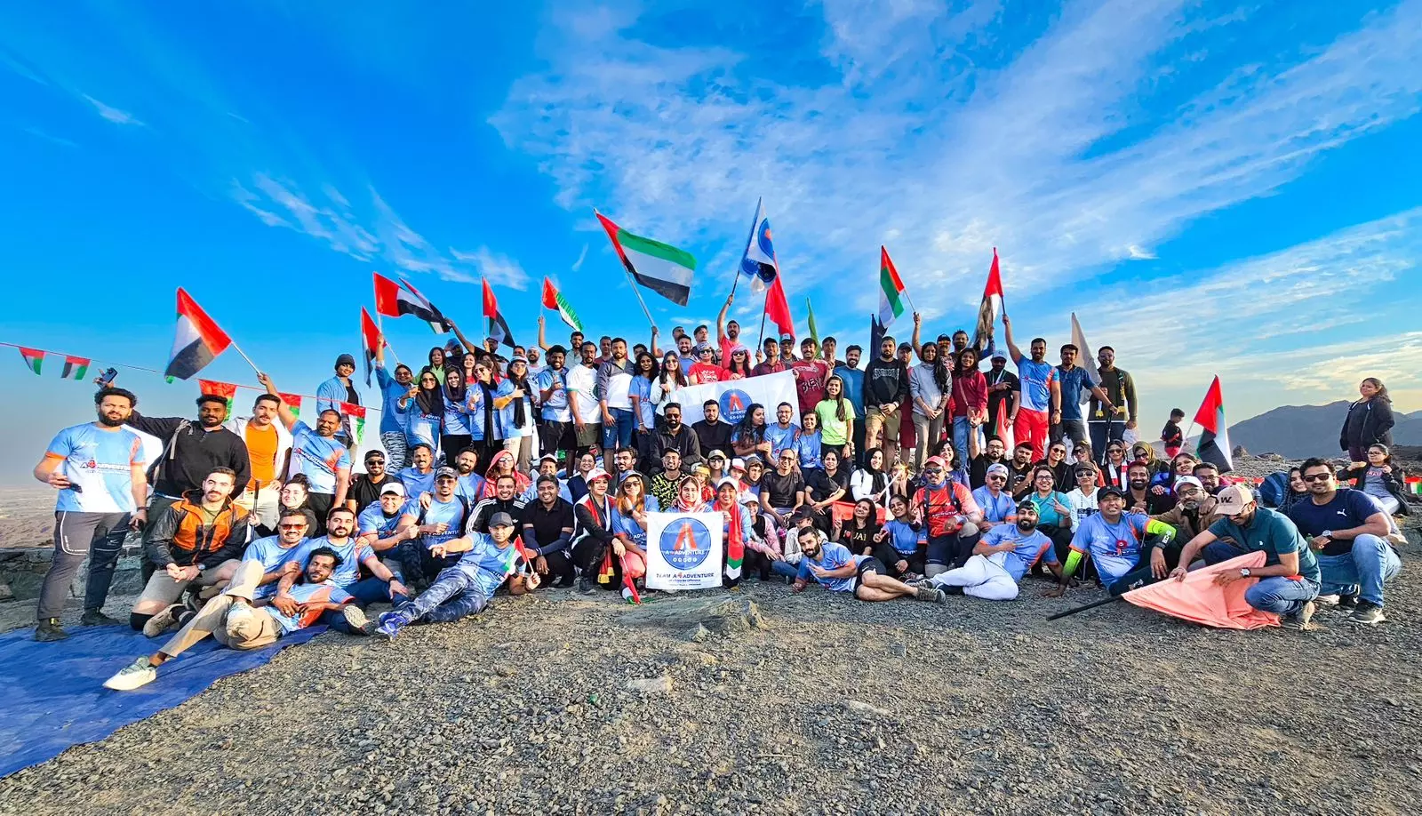 മലമുകളിൽ ദേശീയദിനാഘോഷം സംഘടിപ്പിച്ച് എ ഫോർ എ അഡ്വേഞ്ചർ സംഘം മലമുകളിൽ ദേശീയദിനാഘോഷം സംഘടിപ്പിച്ച് എ ഫോർ എ അഡ്വേഞ്ചർ സംഘം