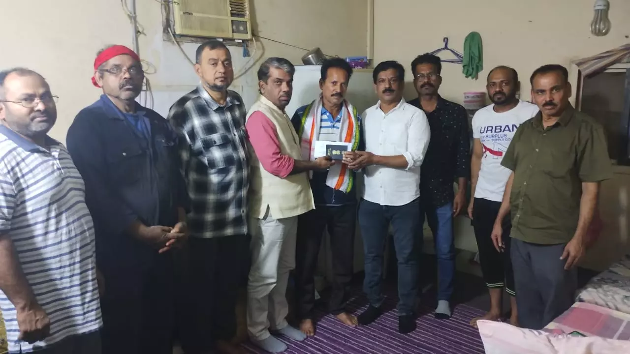 ജോലിയില്ലാതെ പ്രയാസപ്പെട്ട ഉത്തർപ്രദേശ് സ്വദേശിയെ നാട്ടിലേക്കയച്ചു