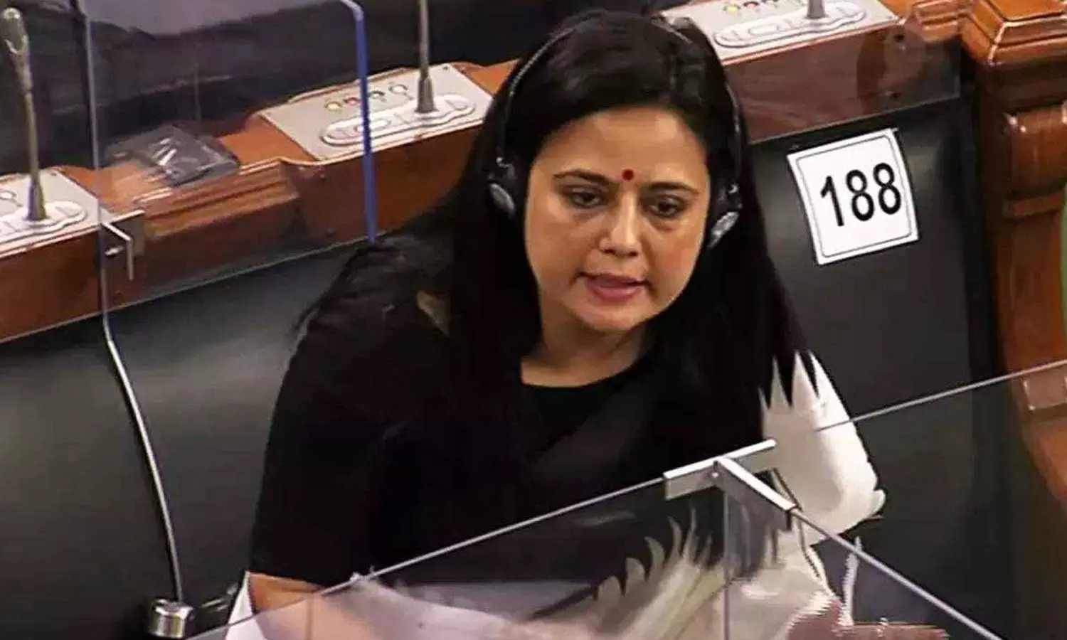 Ethics Panel report on Mahua Moitra tabled in Lok Sabha Ethics Panel report on Mahua Moitra tabled in Lok Sabha