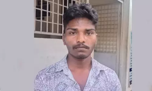 Suspect arrested for stealing mobile phones by breaking into Sunni Juma Masjid in Kozhikode Suspect arrested for stealing mobile phones by breaking into Sunni Juma Masjid in Kozhikode