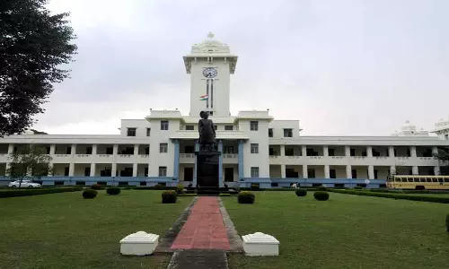 ചോദ്യപേപ്പർ ആവർത്തിച്ചു; കേരള സർവകലാശാലയിലെ പരീക്ഷ റദ്ദാക്കി