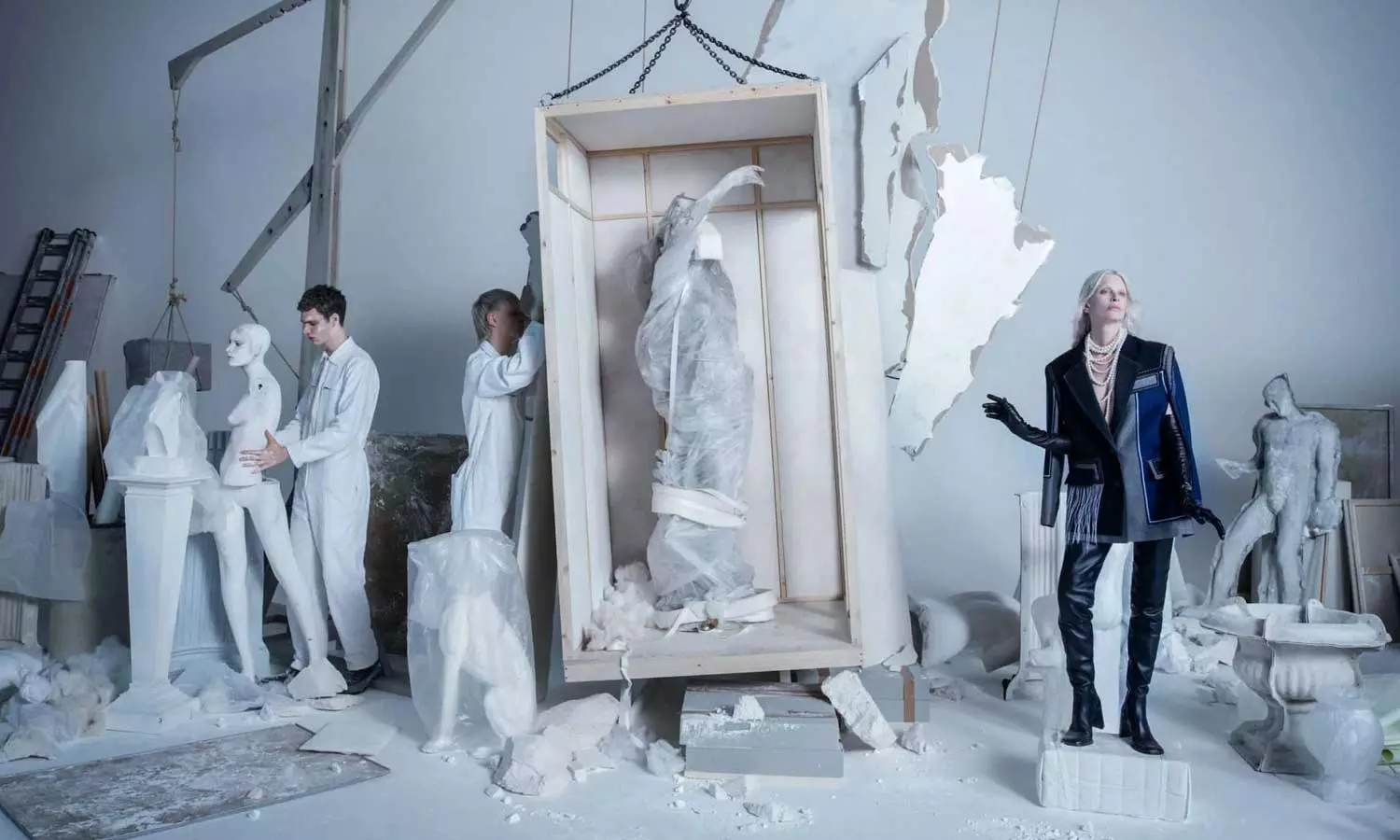 Zaras news fashion ad campaign allegedly mocking Gaza genocide, Zara faces huge backlash, Zara boycott campaign