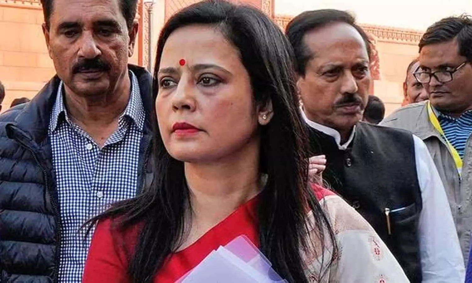 Mahua moitra will approach supreme court against explusion from loksabha