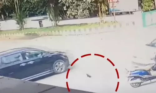 മുഖ്യമന്ത്രിയുടെ വാഹനത്തിന് നേരെ ഷൂ എറിഞ്ഞ കെ.എസ്.യു പ്രവർത്തകർ അറസ്റ്റിൽ