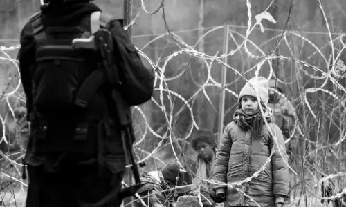 ഗ്രീന്‍ ബോര്‍ഡര്‍: ചോരകൊണ്ട് ചുവക്കുന്ന അതിര്‍ത്തിക്കാടുകള്‍