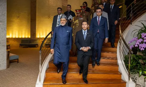 ഒമാൻ സുൽത്താന്റെ സിംഗപ്പൂർ സന്ദർശനത്തിന് തുടക്കം ഒമാൻ സുൽത്താന്റെ സിംഗപ്പൂർ സന്ദർശനത്തിന് തുടക്കം