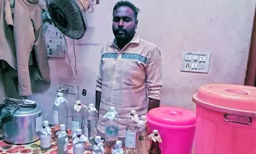 Fraudulent selling young man arrested