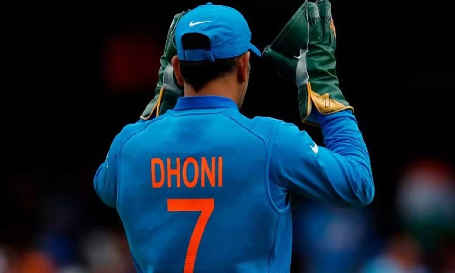 ഏഴാം നമ്പർ ജഴ്‌സിക്കും വിട; ധോണിക്ക് ബി.സി.സി.ഐയുടെ അപൂര്‍വാദരം