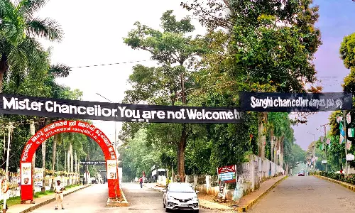 SFI to intensify protest against the Governor arriving at Calicut University, SFI Banners in Calicut university campus against governor