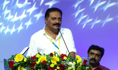 വൈവിധ്യമാർന്ന അഭിപ്രായങ്ങളും വ്യാഖ്യാനങ്ങളും ചേർന്നതാണ് ഇന്ത്യയെന്ന് പ്രകാശ് രാജ്