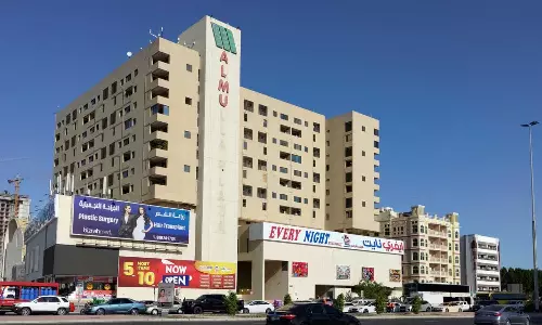 dubai shopping complex collapsed