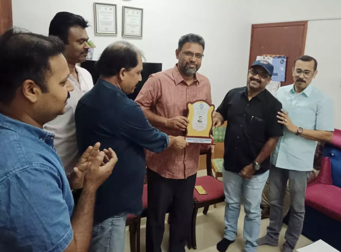 പൊന്നാനി കൾച്ചറൽ വെൽഫയർ അസോസിയേഷൻ യാത്രയയപ്പ് നൽകി പൊന്നാനി കൾച്ചറൽ വെൽഫയർ അസോസിയേഷൻ യാത്രയയപ്പ് നൽകി