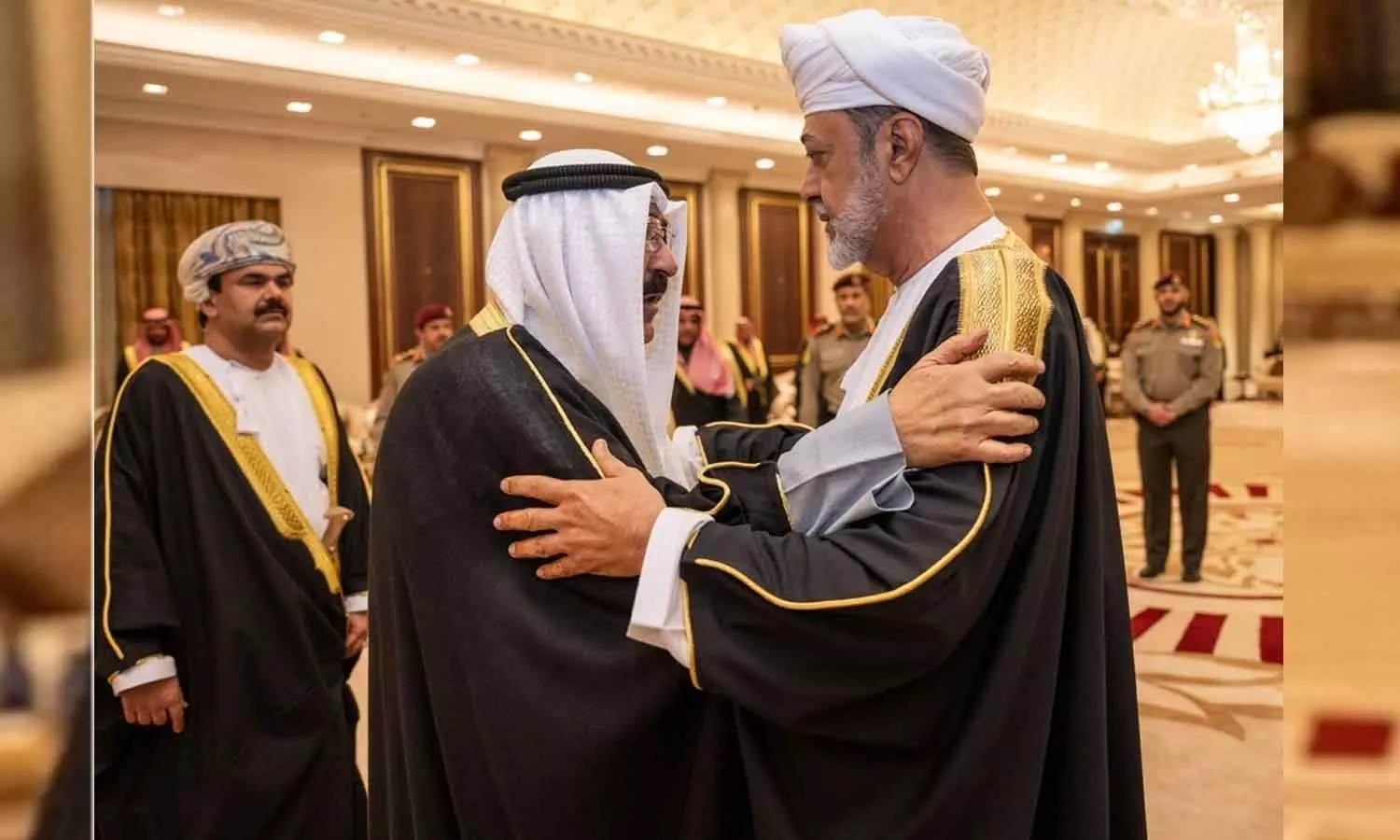 Ruler of Oman arrives in Kuwait to condole death of former Emir