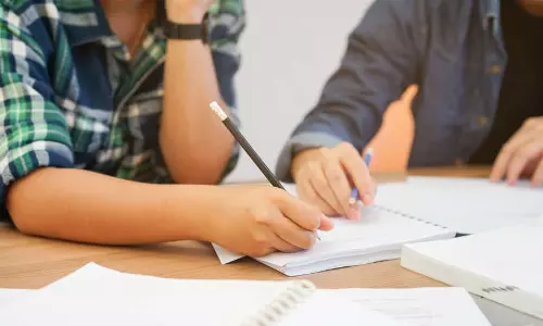 യുഎഇയിൽ സ്വകാര്യ ട്യൂഷനുകൾക്ക് നിയന്ത്രണം യുഎഇയിൽ സ്വകാര്യ ട്യൂഷനുകൾക്ക് നിയന്ത്രണം