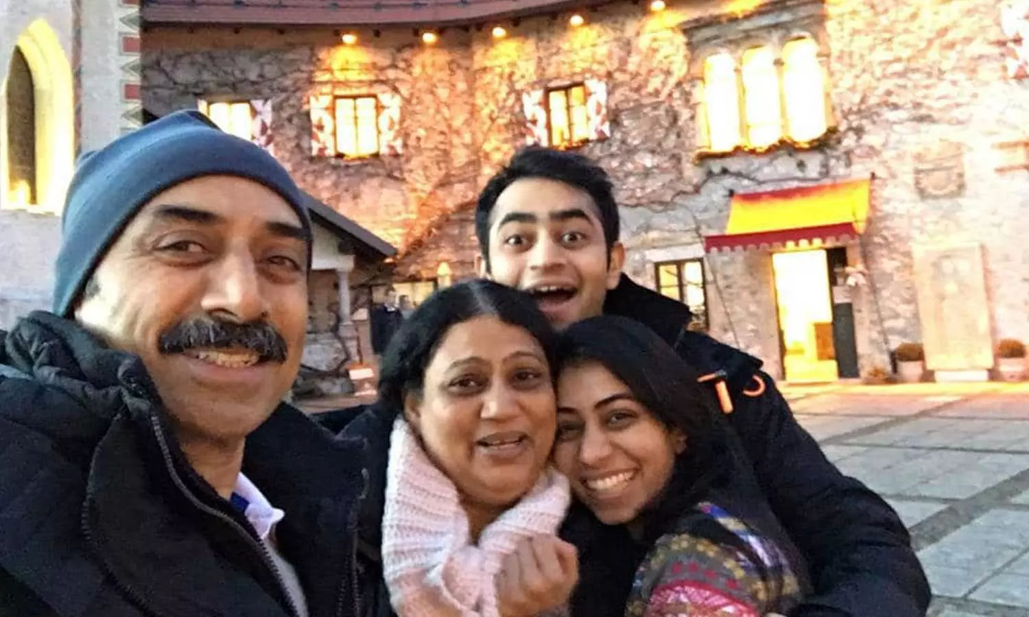 ‘അച്ഛാ.. നിങ്ങളെ ഈ ലോകം കാത്തിരിക്കുന്നു..’ സഞ്ജീവ് ഭട്ടിന് പിറന്നാൾ ആശംസകളുമായി മക്കളുടെ കുറിപ്പ് ‘അച്ഛാ.. നിങ്ങളെ ഈ ലോകം കാത്തിരിക്കുന്നു..’ സഞ്ജീവ് ഭട്ടിന് പിറന്നാൾ ആശംസകളുമായി മക്കളുടെ കുറിപ്പ്