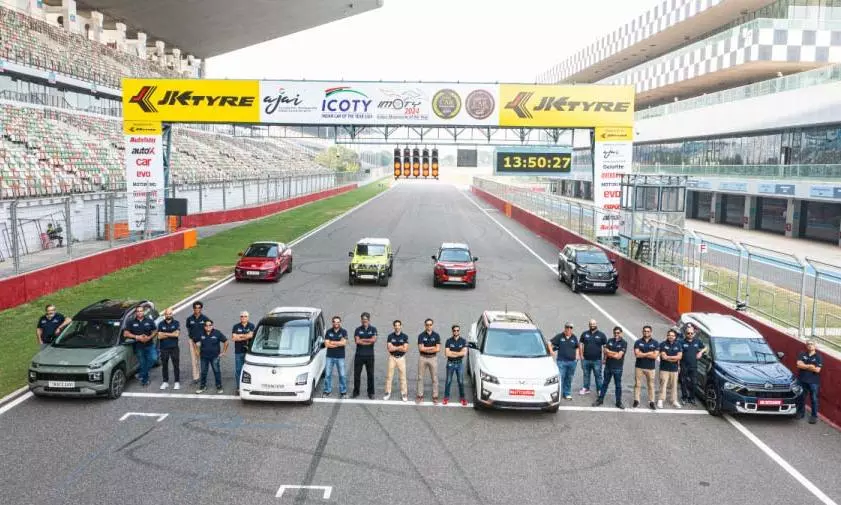 ഇന്ത്യന് കാര് ഓഫ് ദി ഇയറും മോട്ടോര് സൈക്കിളും പ്രഖ്യാപിച്ചു; പിന്നിലാക്കിയത് വമ്പന്മാരെ ഇന്ത്യന് കാര് ഓഫ് ദി ഇയറും മോട്ടോര് സൈക്കിളും പ്രഖ്യാപിച്ചു; പിന്നിലാക്കിയത് വമ്പന്മാരെ