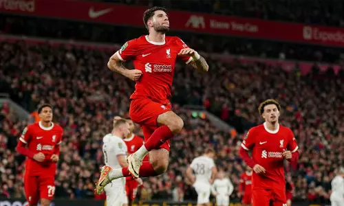 വെസ്റ്റ്ഹാമിനെ ഗോളിൽമുക്കി ലിവർപൂൾ ലീഗ് കപ്പ് സെമിയിൽ വെസ്റ്റ്ഹാമിനെ ഗോളിൽമുക്കി ലിവർപൂൾ ലീഗ് കപ്പ് സെമിയിൽ