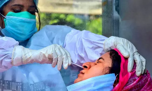 ഒമിക്രോൺ വ്യാപിക്കുന്നു: ജലദോഷത്തെ പോലും നിസാരമായി കാണരുത്