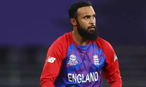 ലോക നമ്പർവൺ ബൗളറെ ഐപിഎല്ലിൽ ആർക്കും വേണ്ട; താരലേലത്തിന് പിന്നാലെ നേട്ടമുണ്ടാക്കി ആദിൽ റഷീദ്