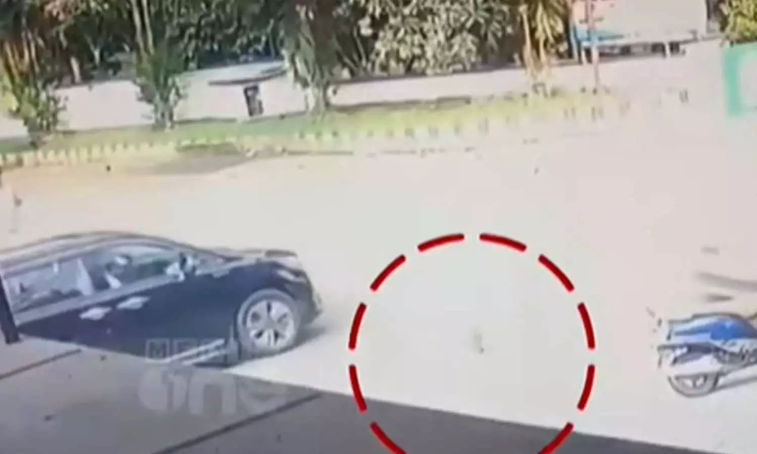 Protest on case against the journalist in navakerala shoe throwing incident