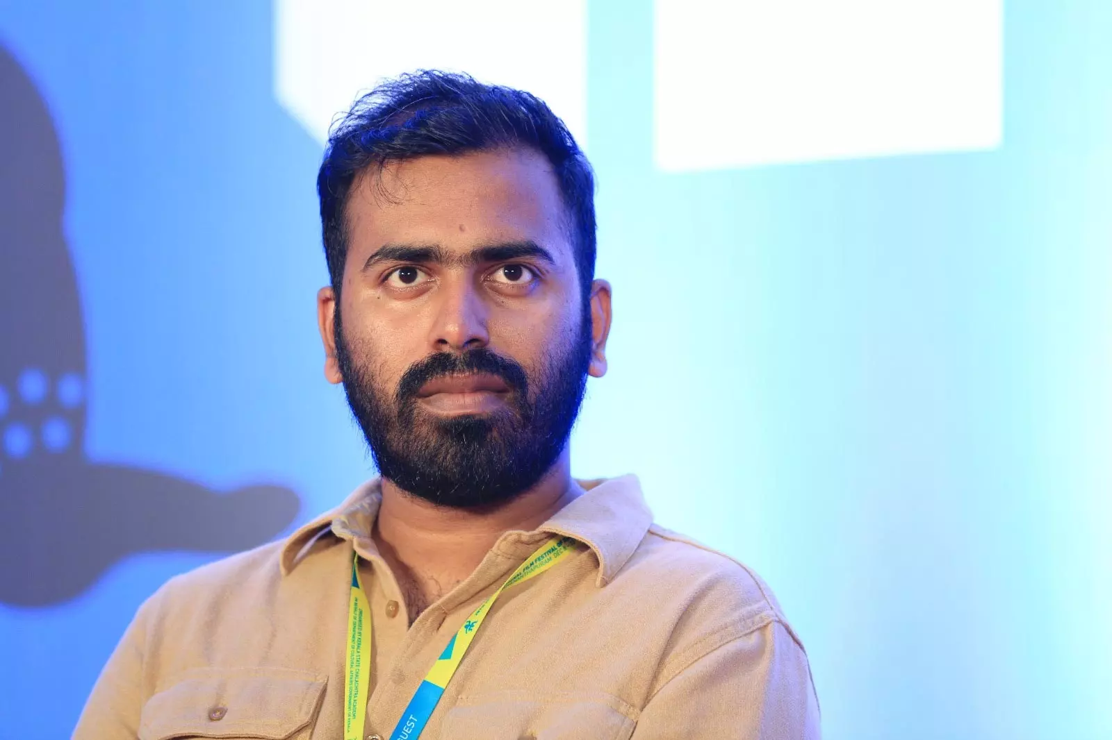 ഫിലിം ഇന്‍സ്റ്റിറ്റ്യൂട്ടില്‍ പഠിച്ചിട്ടില്ല. ഷോര്‍ട്ട് ഫിലിമുകള്‍ എടുത്താണ് സിനിമ സംവിധായകനായത്.