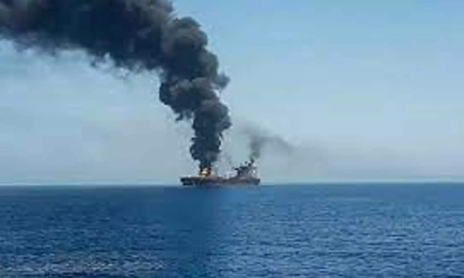 ഇന്ത്യൻ മഹാസമുദ്രത്തിൽ ഇസ്രായേൽ ചരക്കുകപ്പലിന് നേരെ ഡ്രോൺ ആക്രമണം ഇന്ത്യൻ മഹാസമുദ്രത്തിൽ ഇസ്രായേൽ ചരക്കുകപ്പലിന് നേരെ ഡ്രോൺ ആക്രമണം