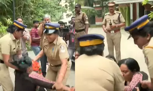 ഡി.ജി.പിയുടെ ഔദ്യോഗിക വസതിയിലെ സുരക്ഷാവീഴ്ചയിൽ നടപടി; മൂന്ന് പൊലീസുകാർക്ക് സസ്പെൻഷൻ ഡി.ജി.പിയുടെ ഔദ്യോഗിക വസതിയിലെ സുരക്ഷാവീഴ്ചയിൽ നടപടി; മൂന്ന് പൊലീസുകാർക്ക് സസ്പെൻഷൻ