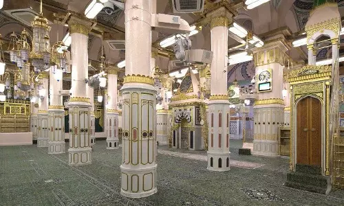 The Saudi Ministry of Hajj and Umrah has restricted the entry of believers to Rawdah in the Prophets Mosque in Madinah. Now entry to Rawdah will be only once a year, Entry to Rawdah restricted as only once a year