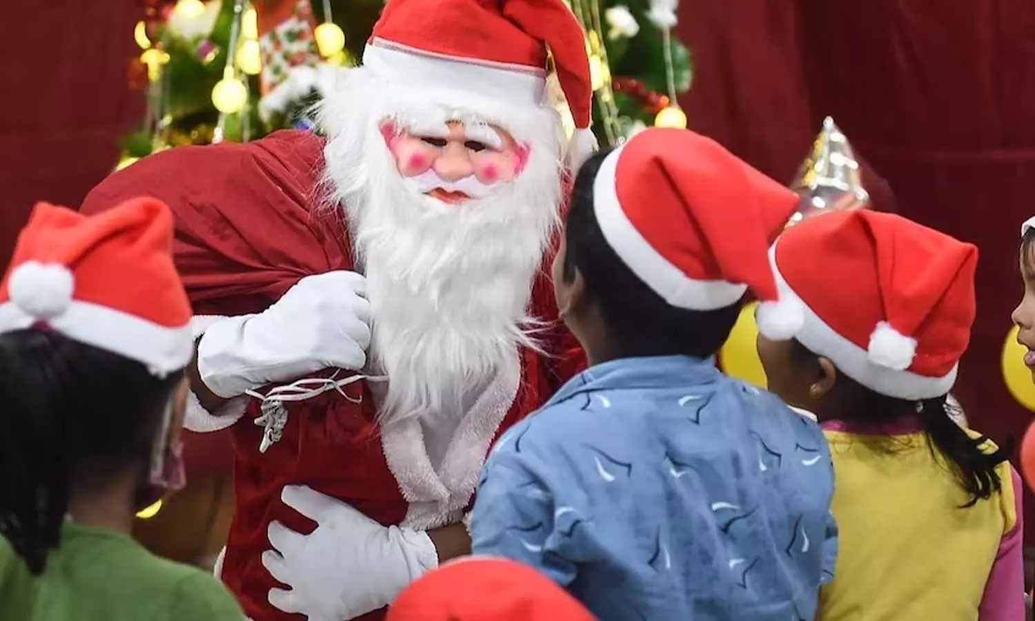 മധ്യപ്രദേശിലെ സ്കൂളുകളിൽ ക്രിസ്മസ് ആഘോഷത്തിന് നിയന്ത്രണം മധ്യപ്രദേശിലെ സ്കൂളുകളിൽ ക്രിസ്മസ് ആഘോഷത്തിന് നിയന്ത്രണം