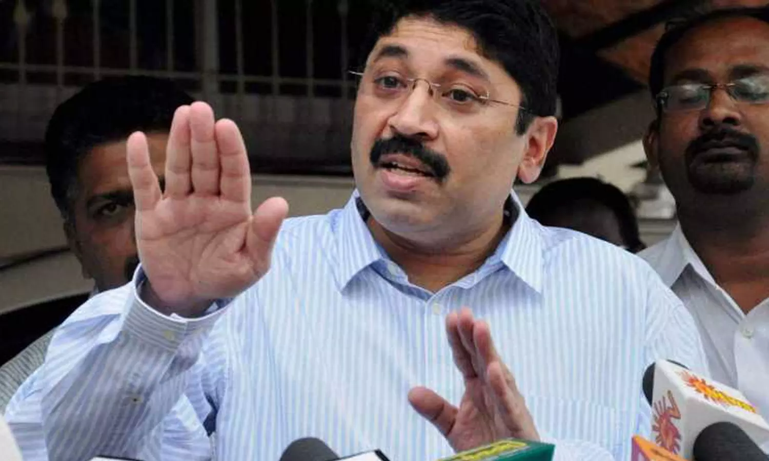 Dayanidhi Maran,Tamil Nadu DMK MP,DMK MP Dayanidhi Maran sparks row,Dayanidhi Maran Hindi row