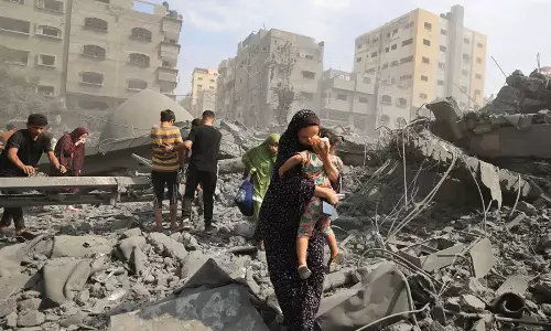 ഗസ്സയിൽ ഇസ്രായേലിന്റെ കൂട്ടക്കൊല;   രണ്ട് കുടുംബത്തിലെ ​90​ പേരെ ബോംബിട്ട് കൊന്നു ​