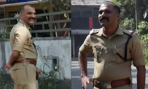 SI suspended for having dealings with gold smugglers