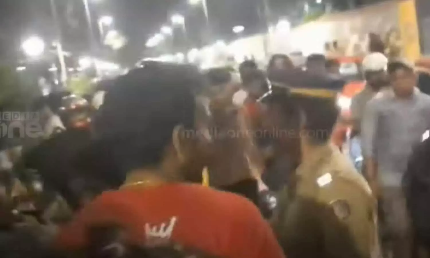 Conflict again on Manaveeyam Veethi