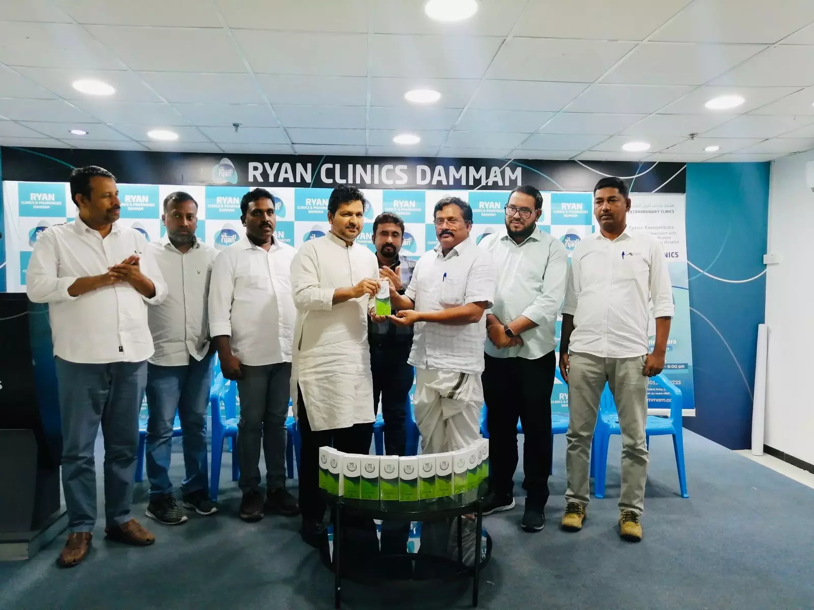 ബേപ്പൂർ മണ്ഡലം സിഎച്ച് സെന്റർ പെർഫ്യൂം ചലഞ്ചിന് ദമ്മാമിൽ തുടക്കമായി ബേപ്പൂർ മണ്ഡലം സിഎച്ച് സെന്റർ പെർഫ്യൂം ചലഞ്ചിന് ദമ്മാമിൽ തുടക്കമായി