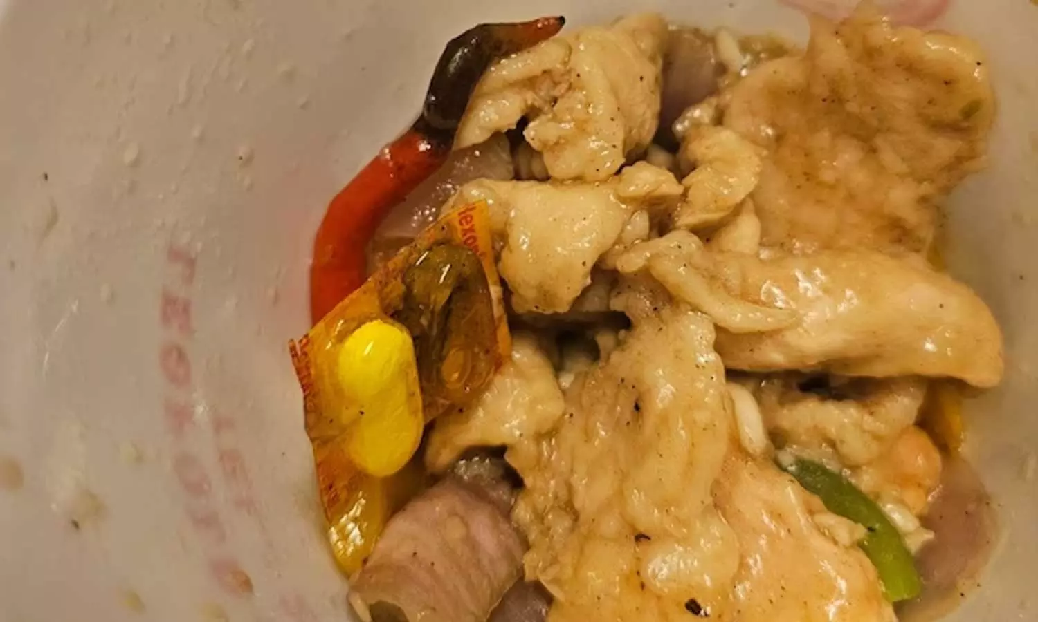 സ്വിഗ്ഗിയിൽ ഓർഡർ ചെയ്ത ഭക്ഷണത്തിൽ പാതിവെന്ത ഗുളിക