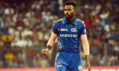 Mumbai Indians pay a whopping Rs 100 crore transfer fee to Gujarat Titans for Hardik Pandya trade, Mumbai Indians pay Rs 100 crore to Gujarat Titans for Hardik Pandya, MI, GT, Hardik Pandya