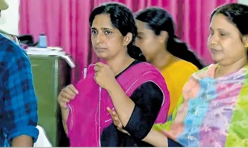 കൊന്നത് നിങ്ങളാണോ എന്ന് ചോദിച്ചപ്പോൾ ​​ജോളി പതറിയെന്ന് മകൻ