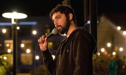 ഞങ്ങളുടെ സ്റ്റേജും പിയാനോയും മനോഹരമാക്കിയതിന് നന്ദി; സ്റ്റാന്‍റ് അപ് കൊമേഡിയന്‍ നീല്‍ നന്ദ അന്തരിച്ചു