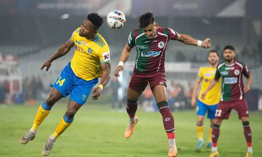 മോഹൻ ബഗാനെതിരെ ചരിത്ര വിജയം; കേരള ബ്ലാസ്റ്റേഴ്സ് ഒന്നാമത് മോഹൻ ബഗാനെതിരെ ചരിത്ര വിജയം; കേരള ബ്ലാസ്റ്റേഴ്സ് ഒന്നാമത്