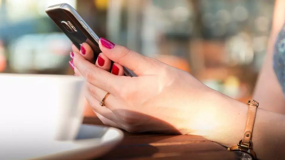 Jharkhand woman strangles 2-year-old