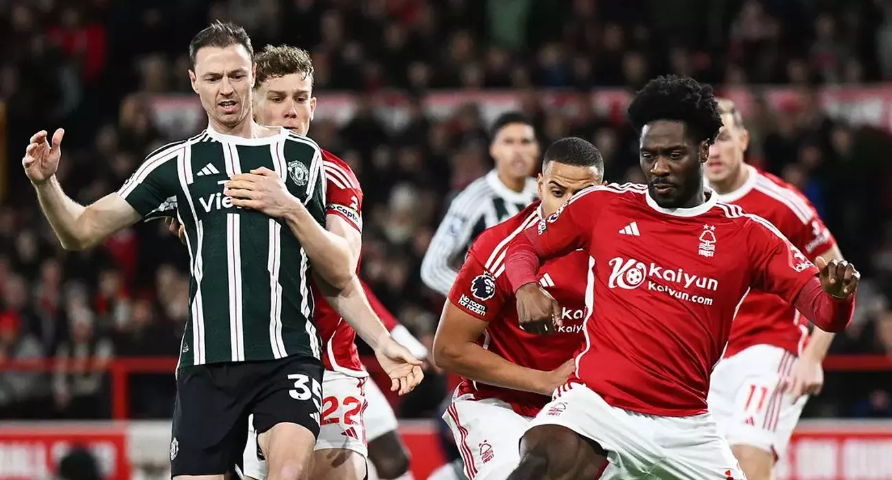 പലവഴിയേ താരങ്ങളും പരിശീലകനും; പാഠം പഠിക്കാതെ ചുവന്ന ചെകുത്താൻമാർ