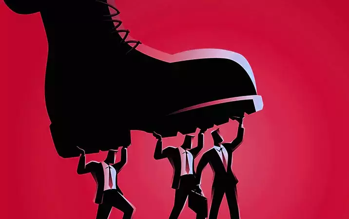 സവര്‍ണ്ണ ഫാസിസത്തിന്റെ നടുത്തളത്തിലേക്ക് ഇരമ്പിക്കയറാന്‍, ഇരകള്‍ക്കൊപ്പം നിന്ന് സത്യം പറയാന്‍ ത്രാണിയുള്ള എഴുത്തുകാരുടെ ഭാഷ  ഇനിയും ഉയര്‍ന്നു വരണം.